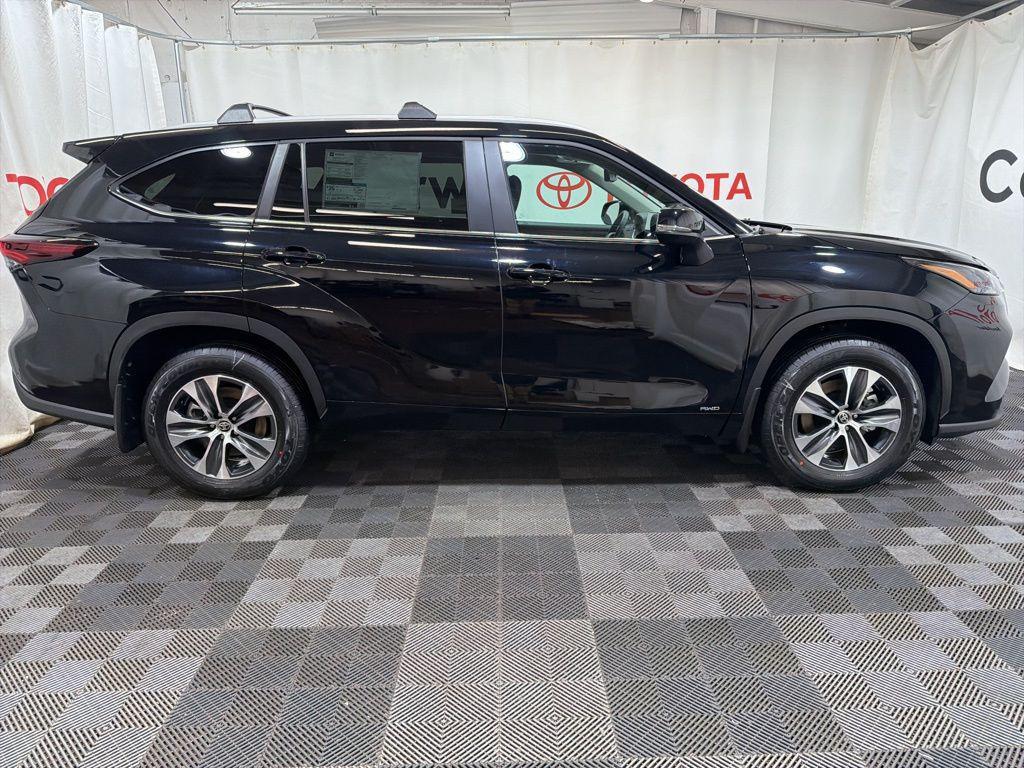 used 2026 Toyota Highlander Hybrid car, priced at $50,368