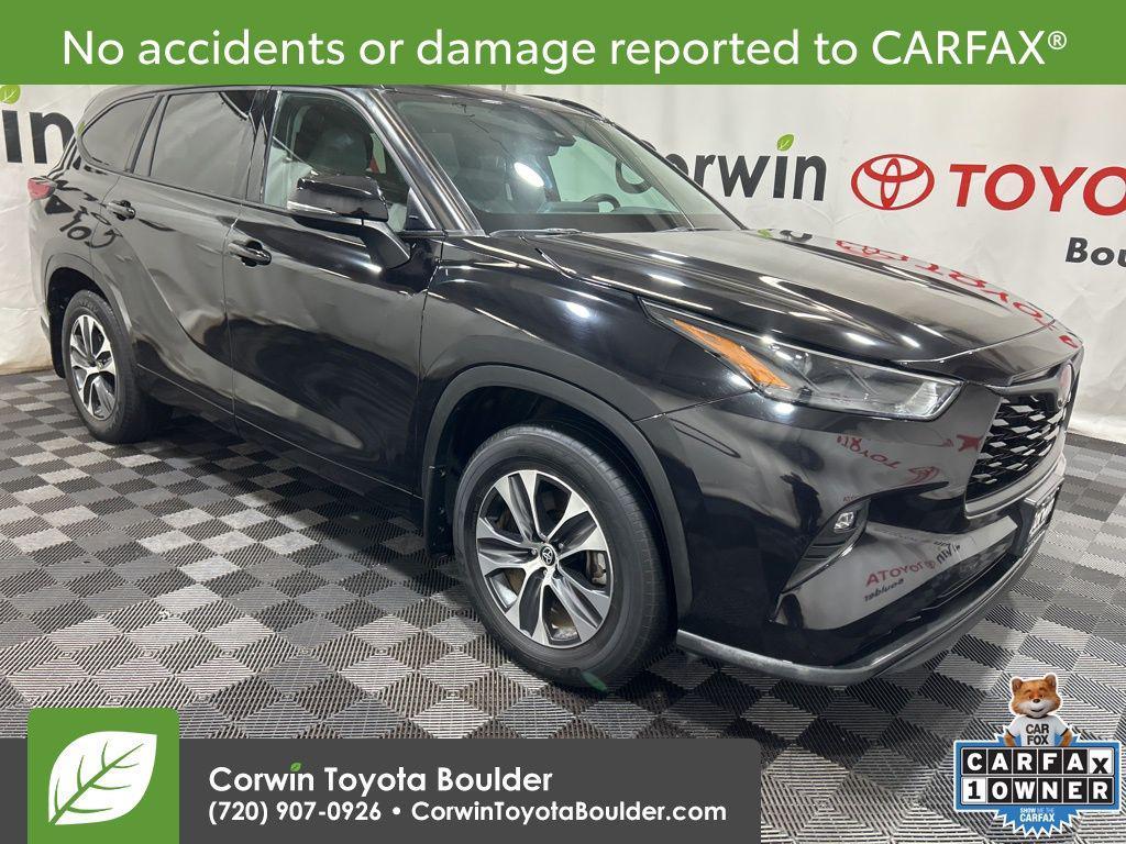used 2022 Toyota Highlander car, priced at $36,500