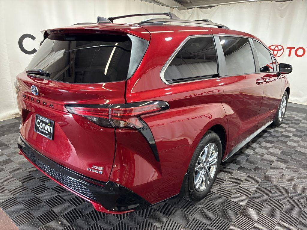 used 2022 Toyota Sienna car, priced at $43,900