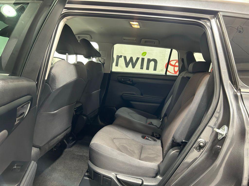 used 2024 Toyota Highlander car, priced at $32,000