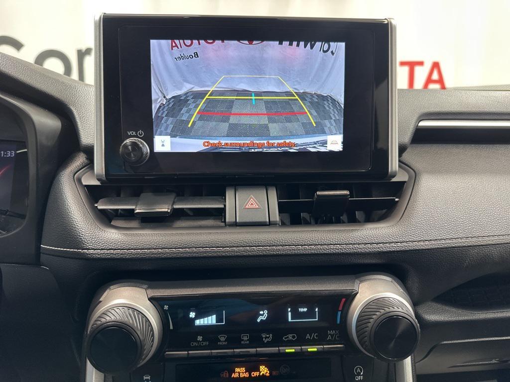 2024 Ice Cap Toyota RAV4