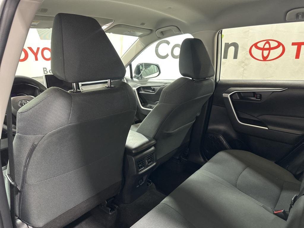 2024 Ice Cap Toyota RAV4