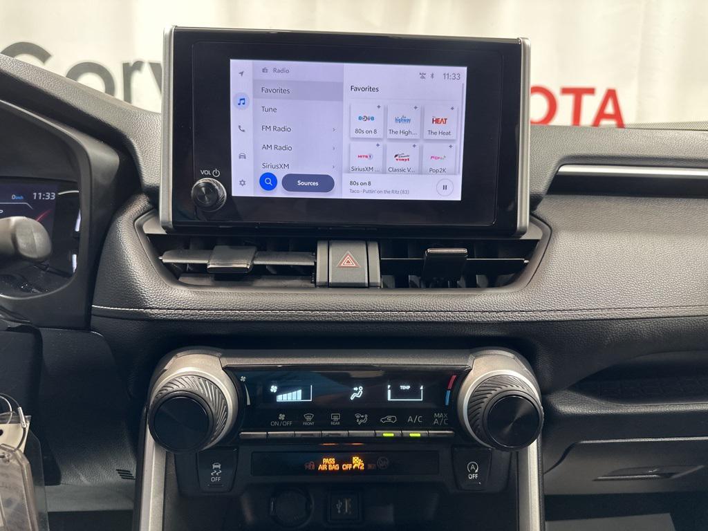 2024 Ice Cap Toyota RAV4