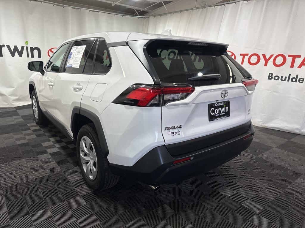 2024 Ice Cap Toyota RAV4