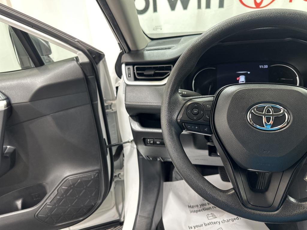 2024 Ice Cap Toyota RAV4