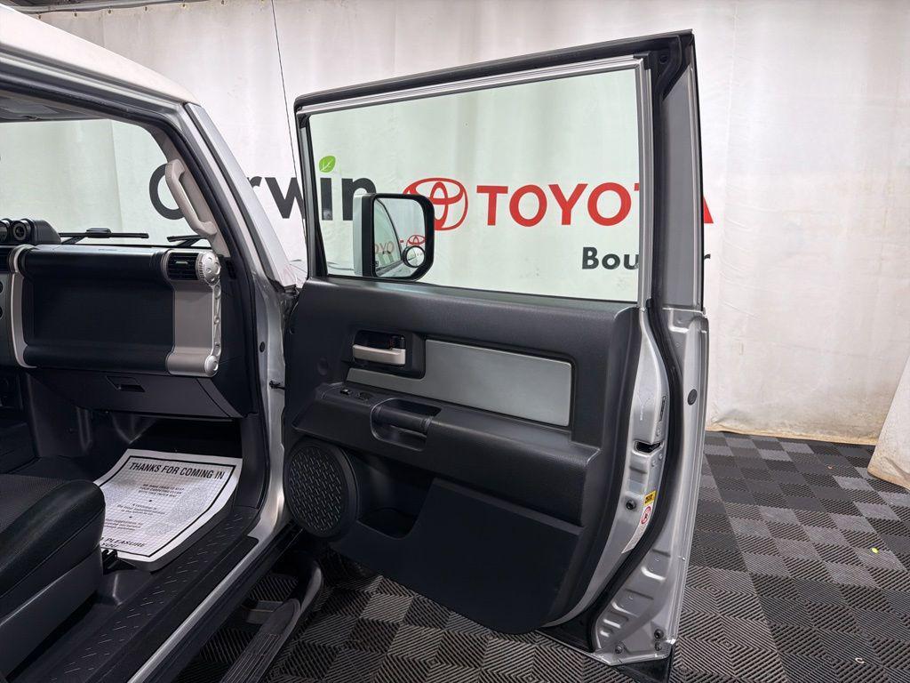 used 2008 Toyota FJ Cruiser car, priced at $15,199