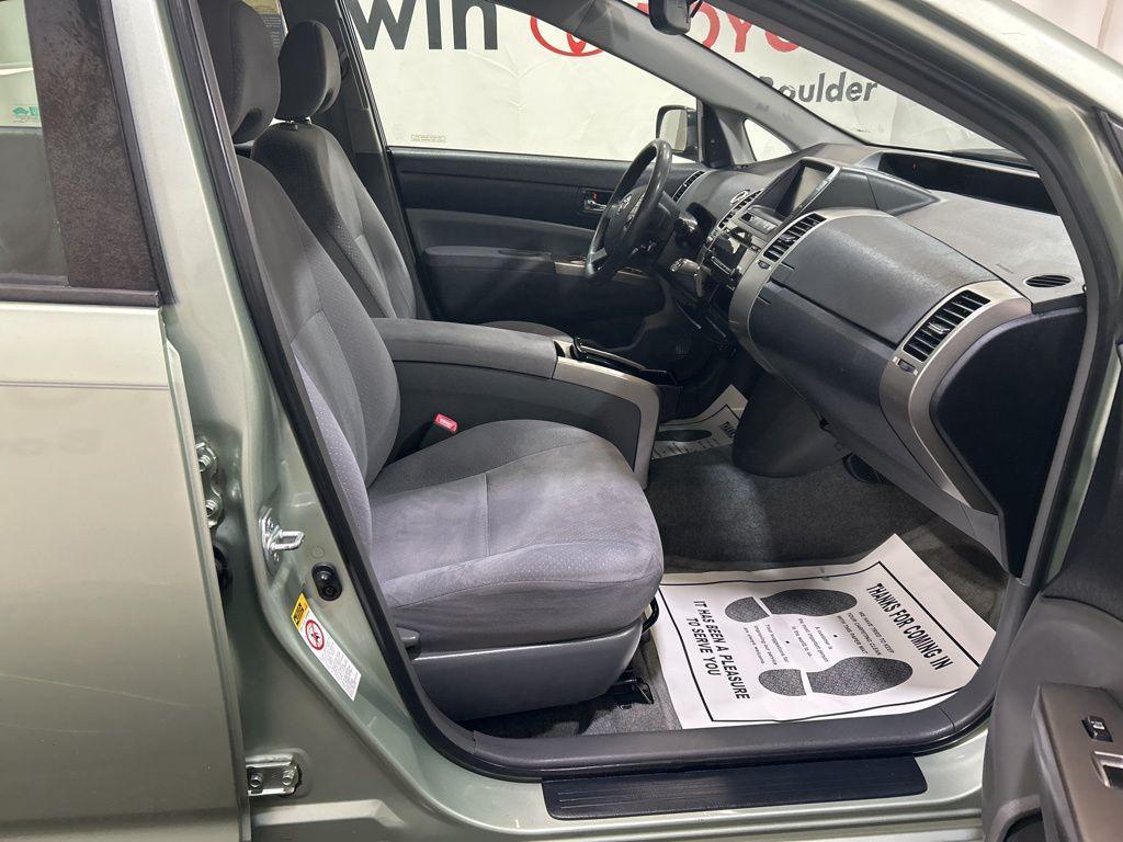 used 2006 Toyota Prius car, priced at $6,000