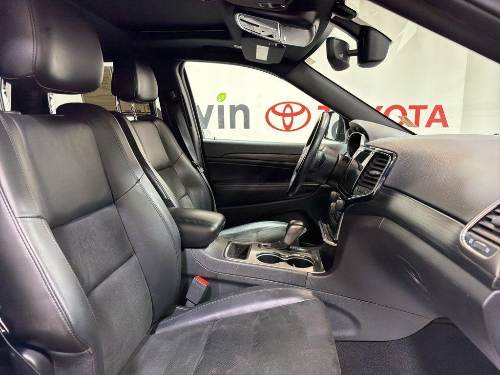 used 2019 Jeep Grand Cherokee car, priced at $17,400