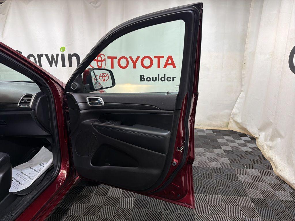 used 2019 Jeep Grand Cherokee car, priced at $17,400