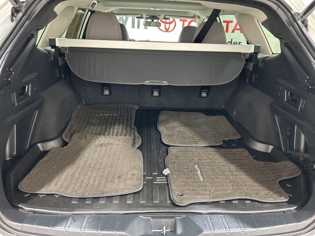 used 2025 Subaru Outback car, priced at $25,399