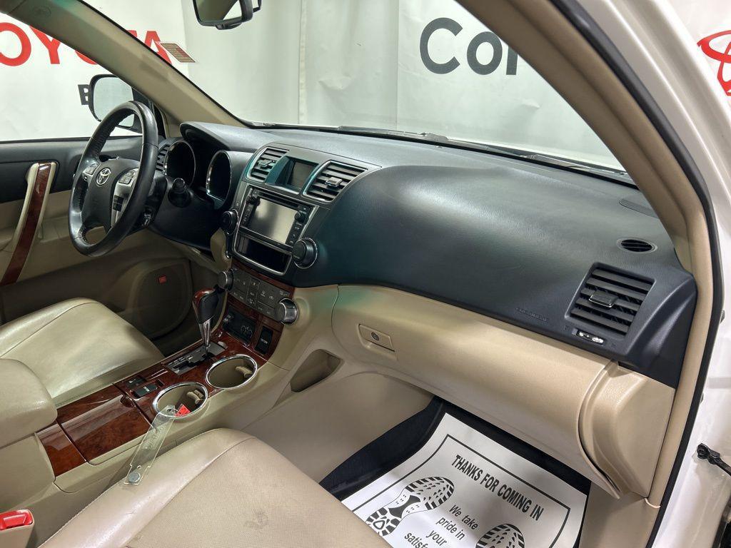 used 2013 Toyota Highlander car, priced at $13,000