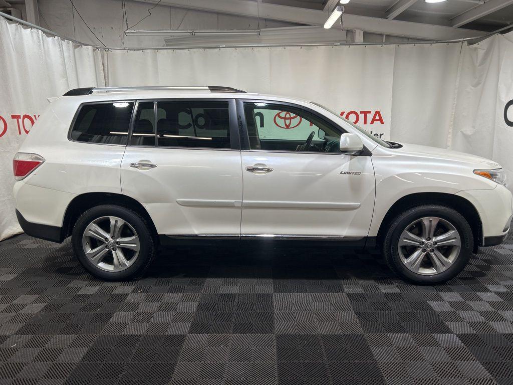 used 2013 Toyota Highlander car, priced at $13,000