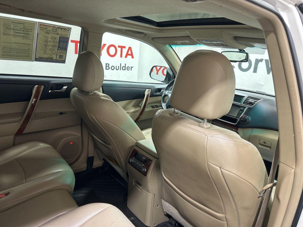 used 2013 Toyota Highlander car, priced at $13,000