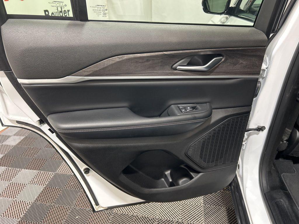 used 2023 Jeep Grand Cherokee car, priced at $25,000