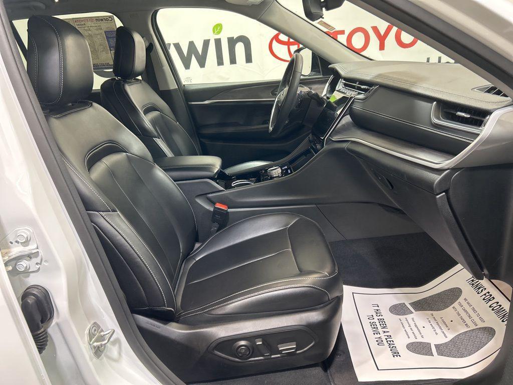 used 2023 Jeep Grand Cherokee car, priced at $25,000