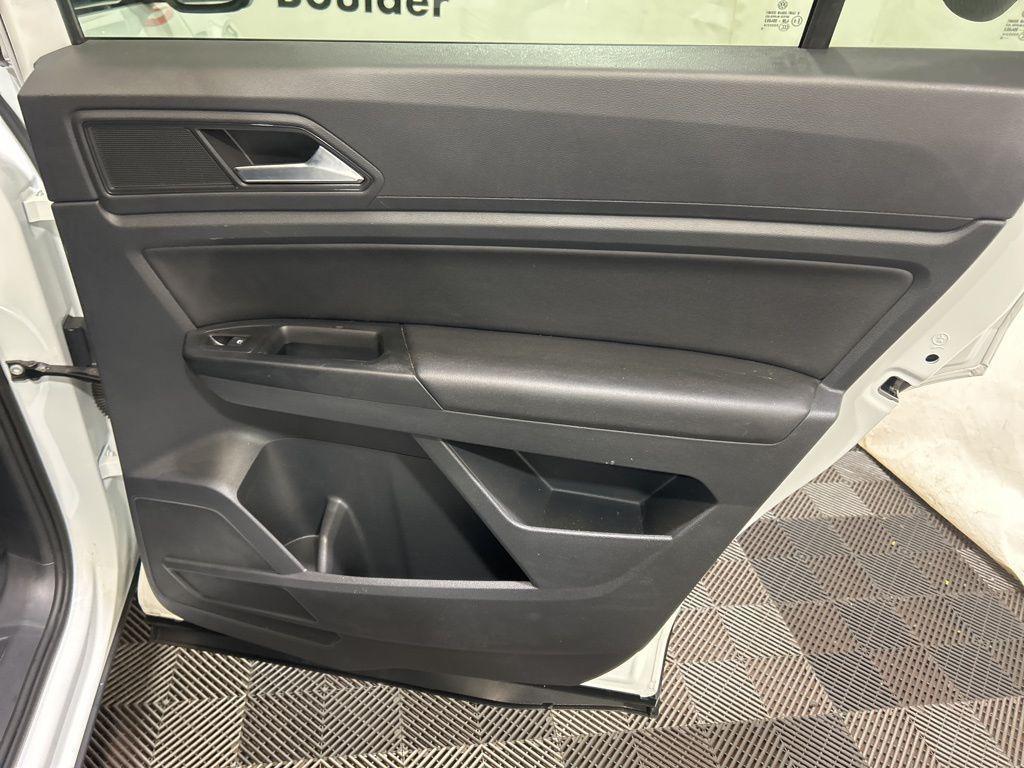 used 2020 Volkswagen Atlas Cross Sport car, priced at $18,500