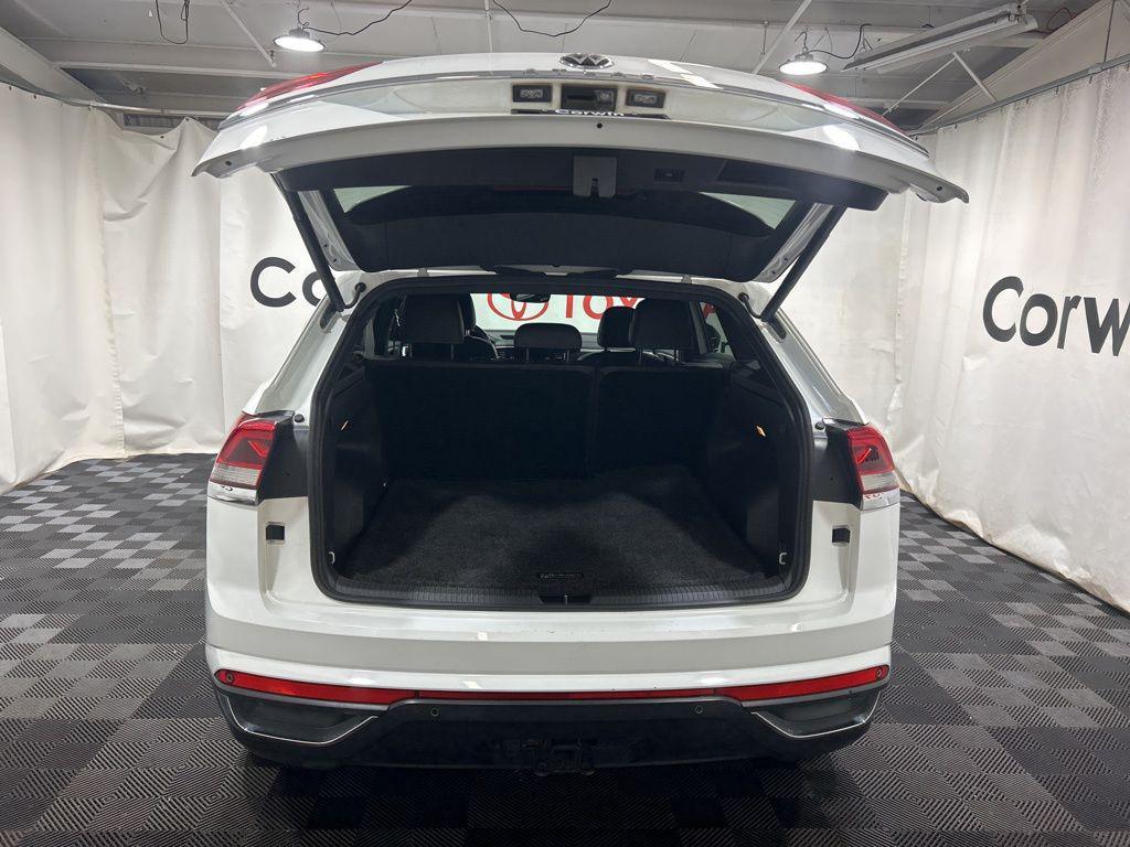 used 2020 Volkswagen Atlas Cross Sport car, priced at $18,500