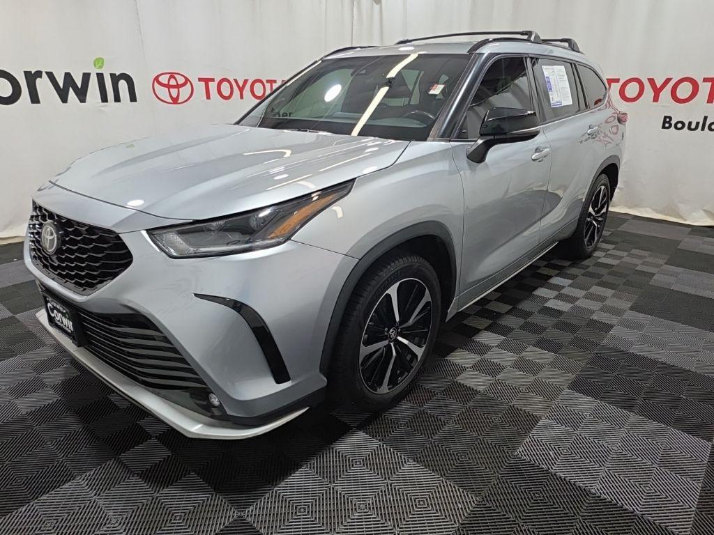 used 2021 Toyota Highlander car, priced at $29,550