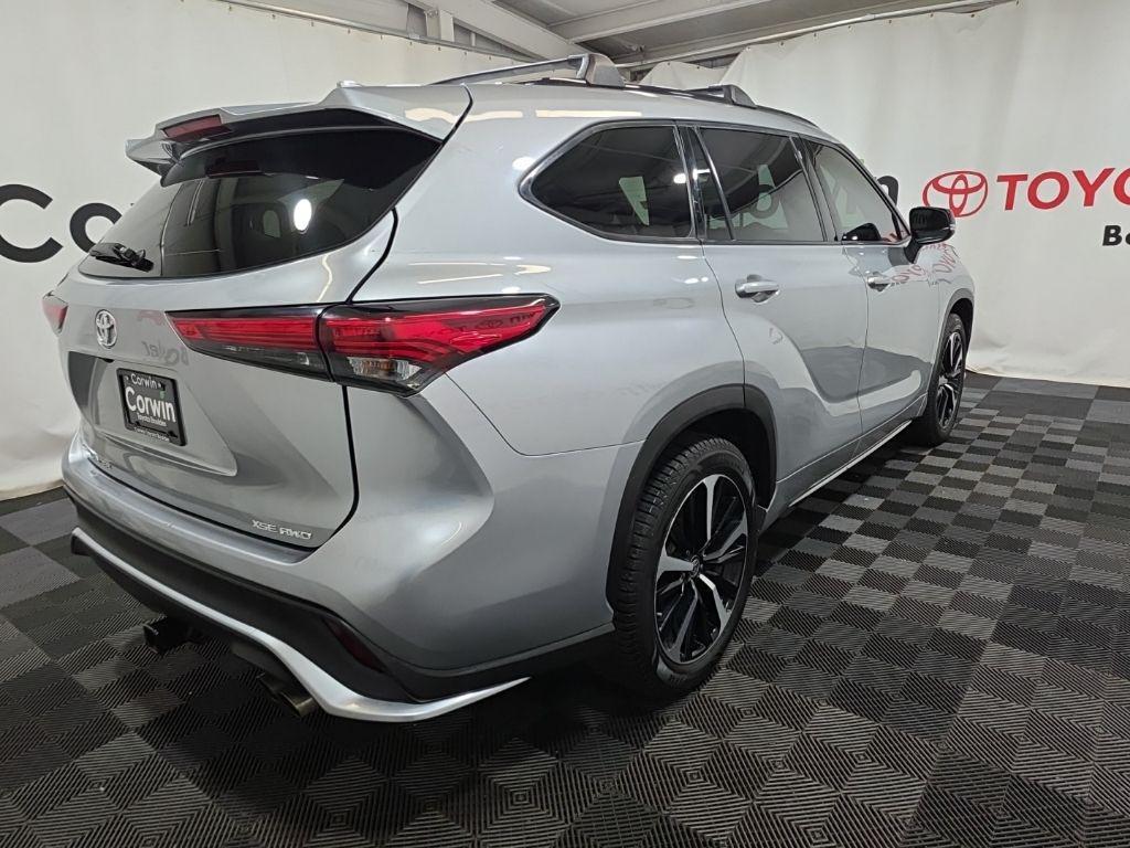 used 2021 Toyota Highlander car, priced at $29,550