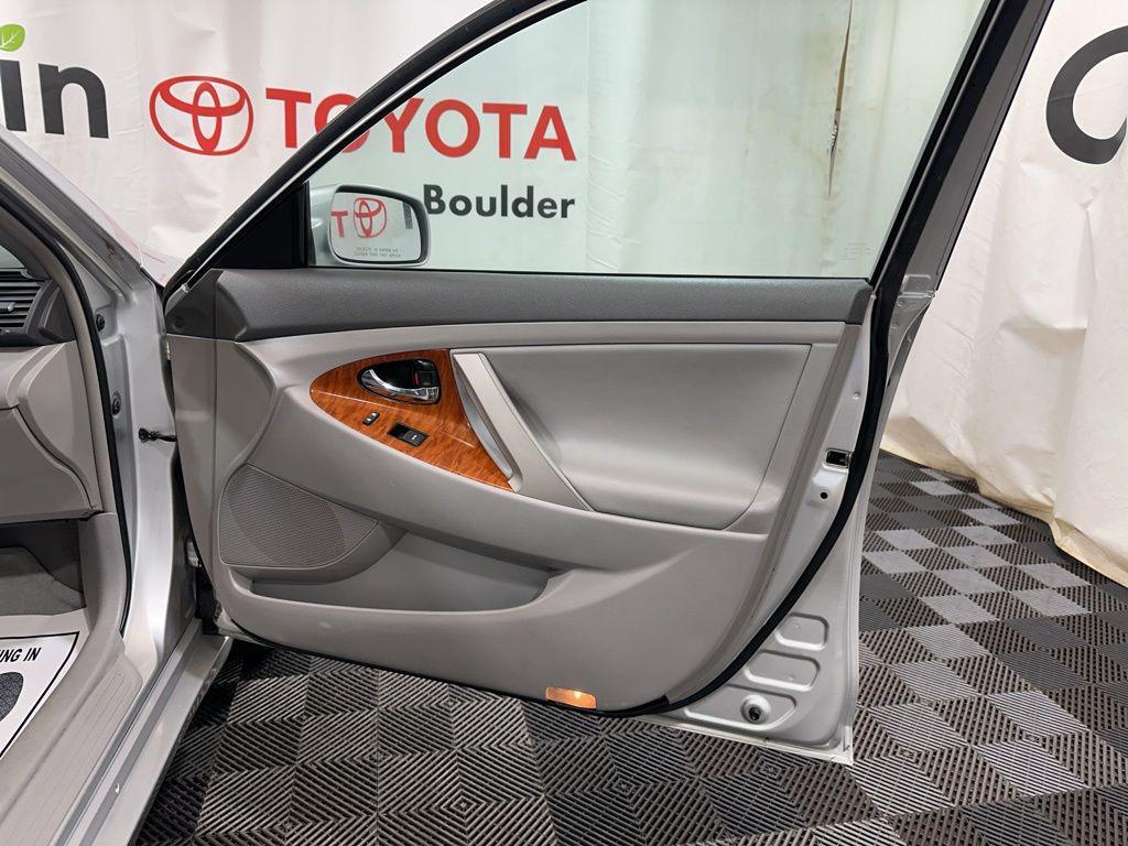 used 2011 Toyota Camry Hybrid car, priced at $5,750