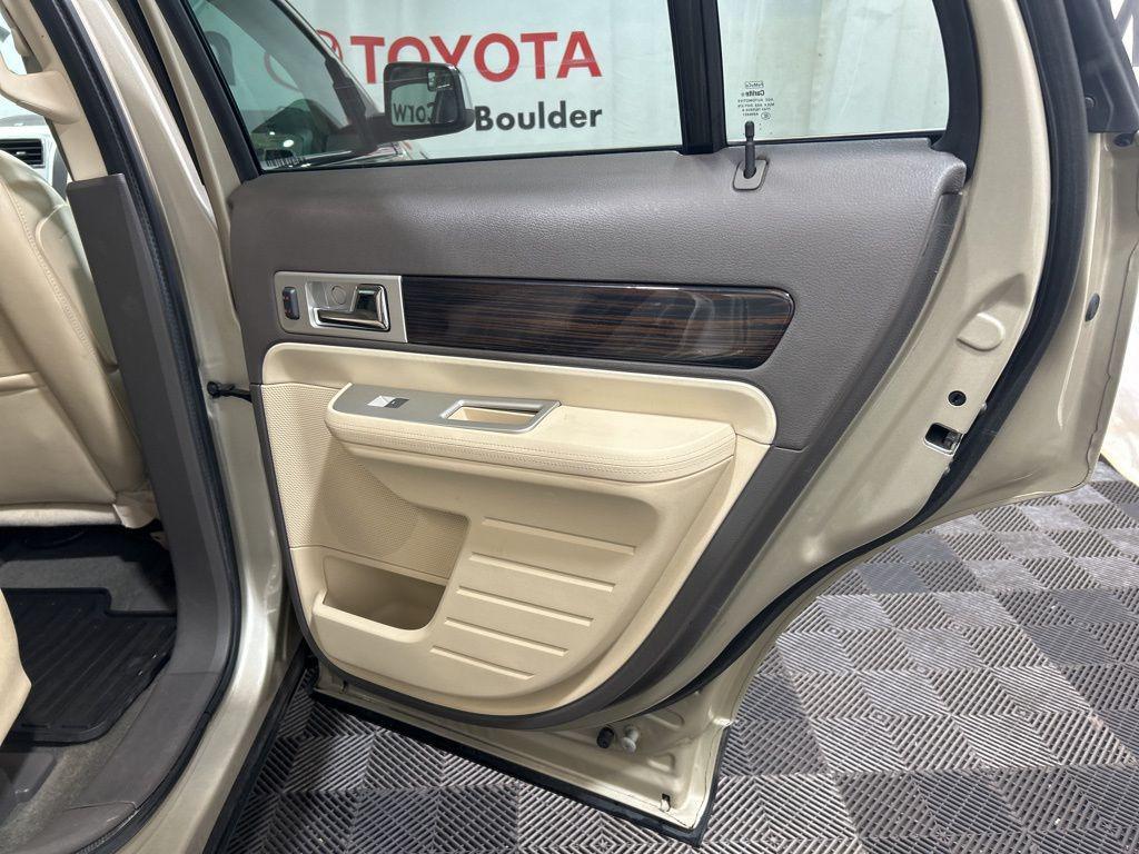 used 2010 Lincoln MKX car, priced at $7,500