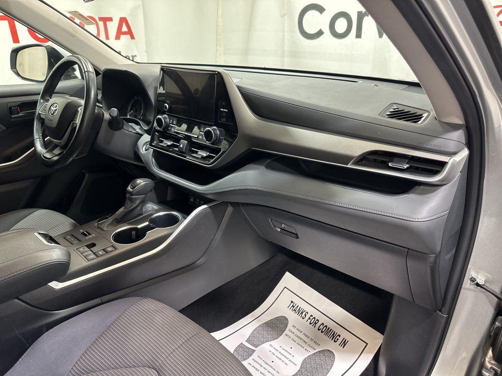 used 2024 Toyota Highlander car, priced at $32,850