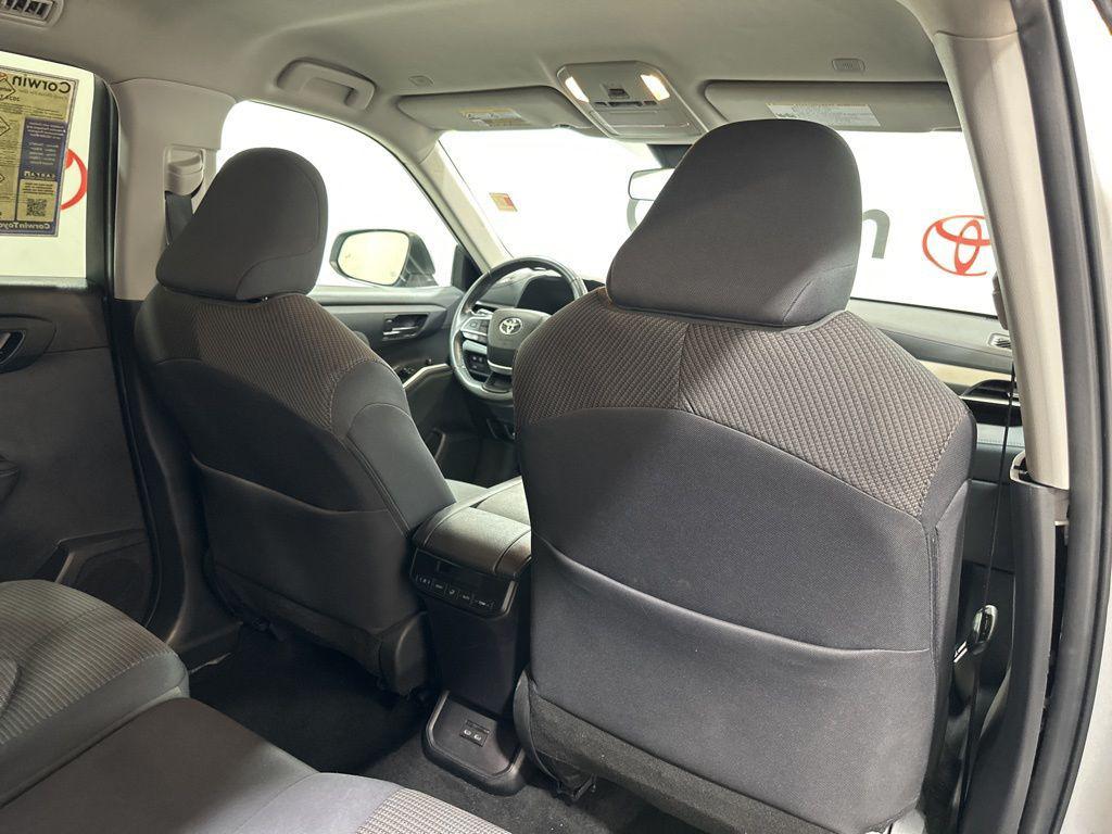 used 2024 Toyota Highlander car, priced at $32,850