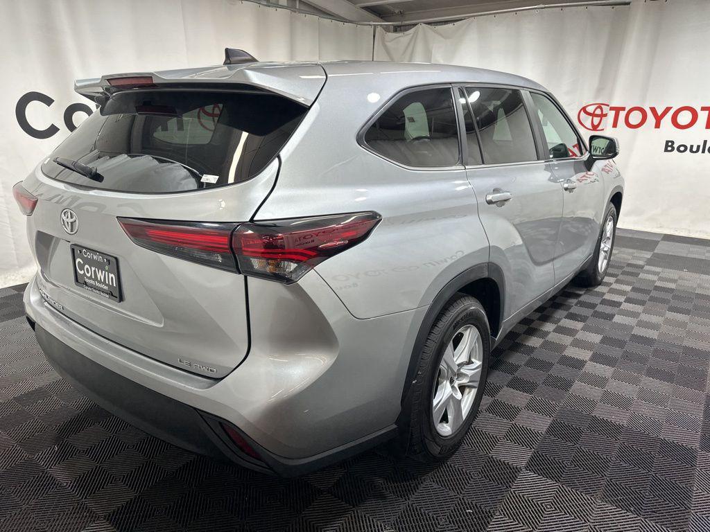 used 2024 Toyota Highlander car, priced at $32,850