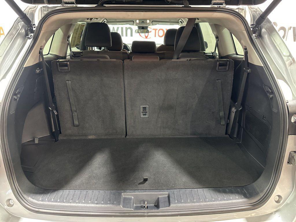 used 2024 Toyota Highlander car, priced at $32,850