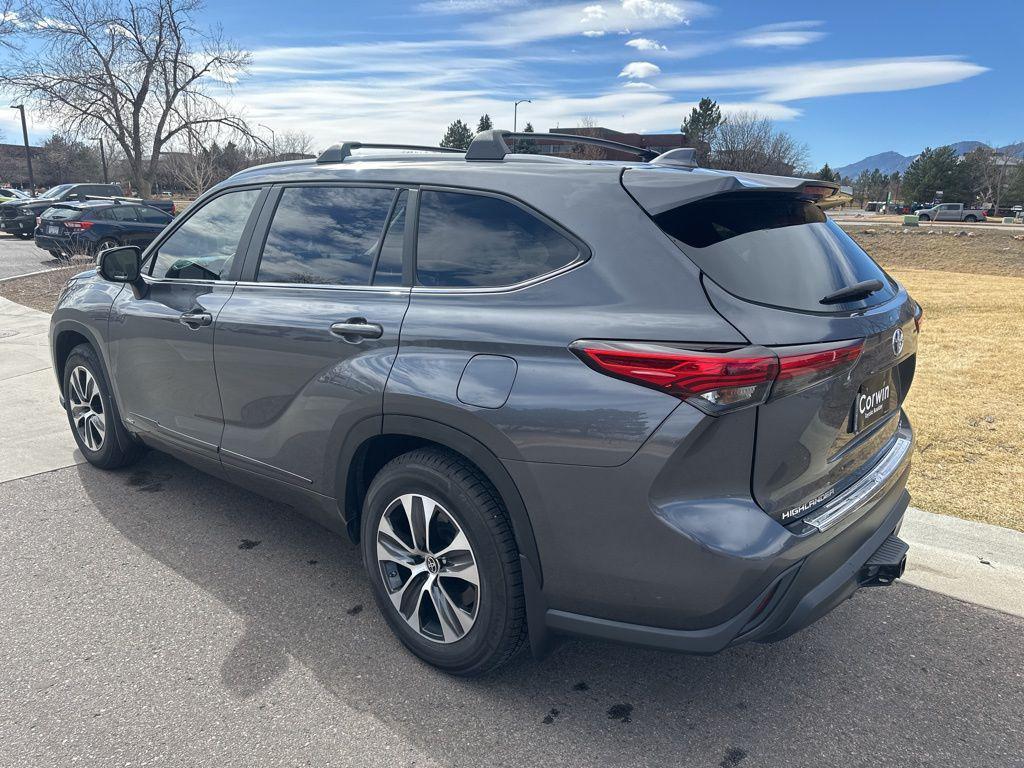 used 2023 Toyota Highlander Hybrid car, priced at $41,500