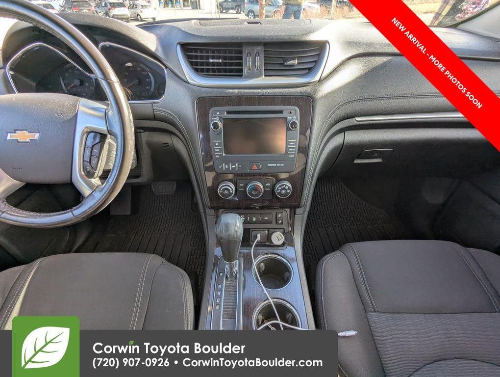 used 2015 Chevrolet Traverse car, priced at $8,000