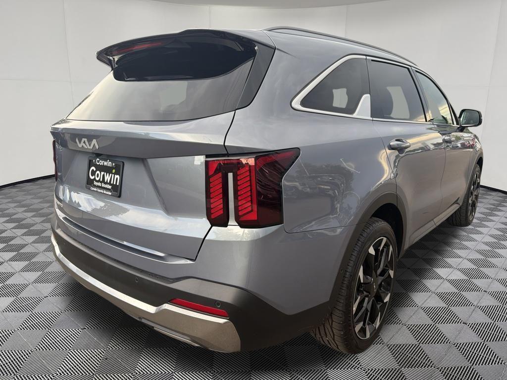 used 2025 Kia Sorento car, priced at $31,699