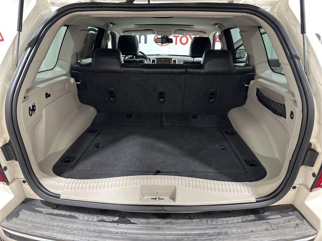 used 2009 Jeep Grand Cherokee car, priced at $7,500