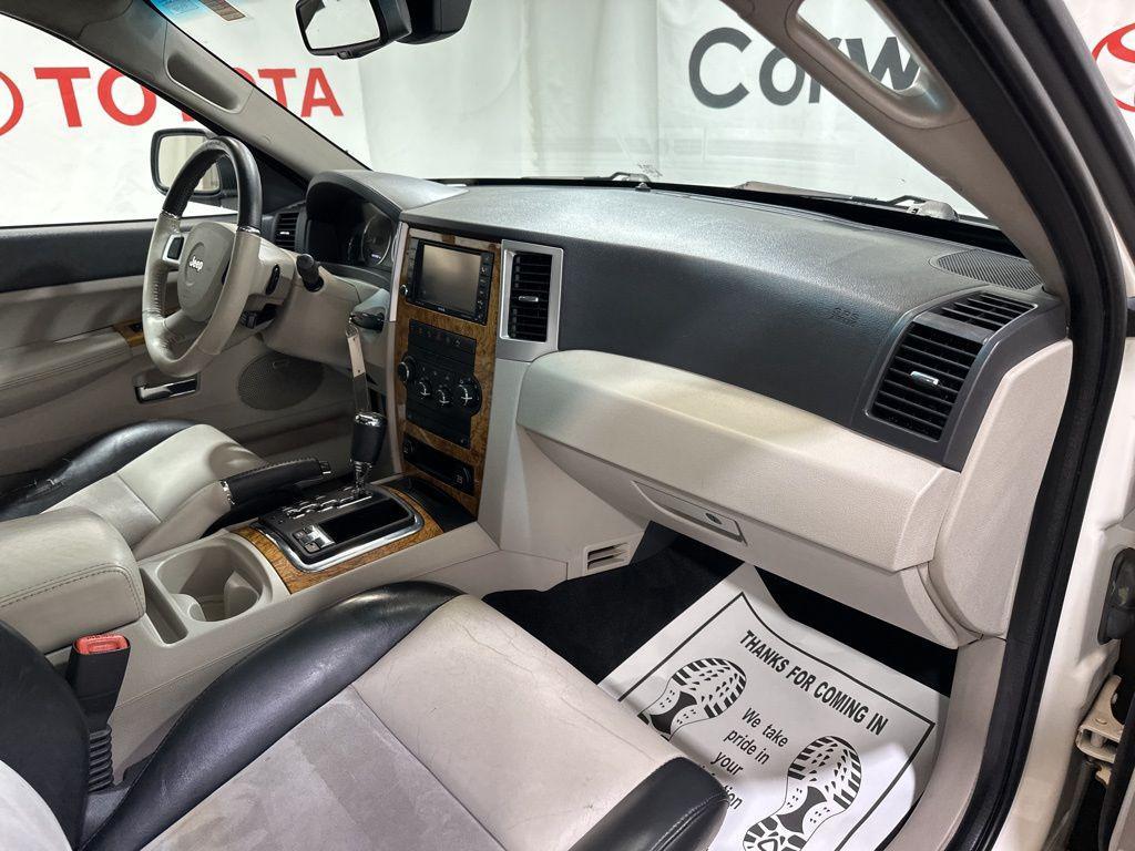 used 2009 Jeep Grand Cherokee car, priced at $7,500