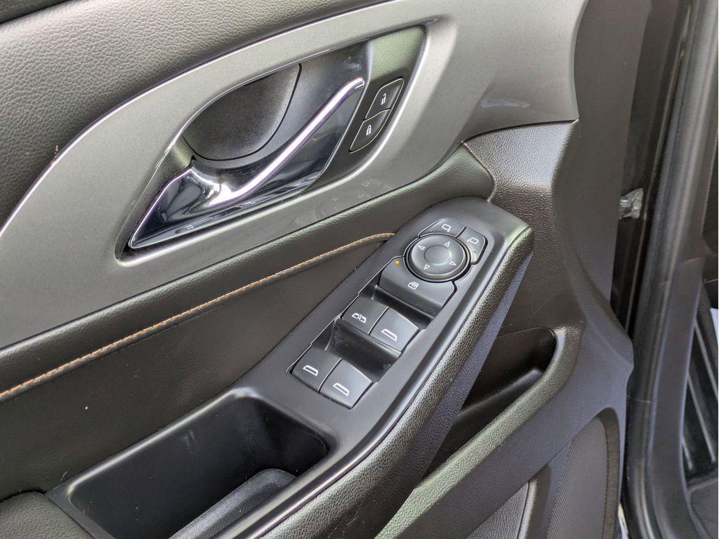 used 2021 Chevrolet Traverse car, priced at $20,599