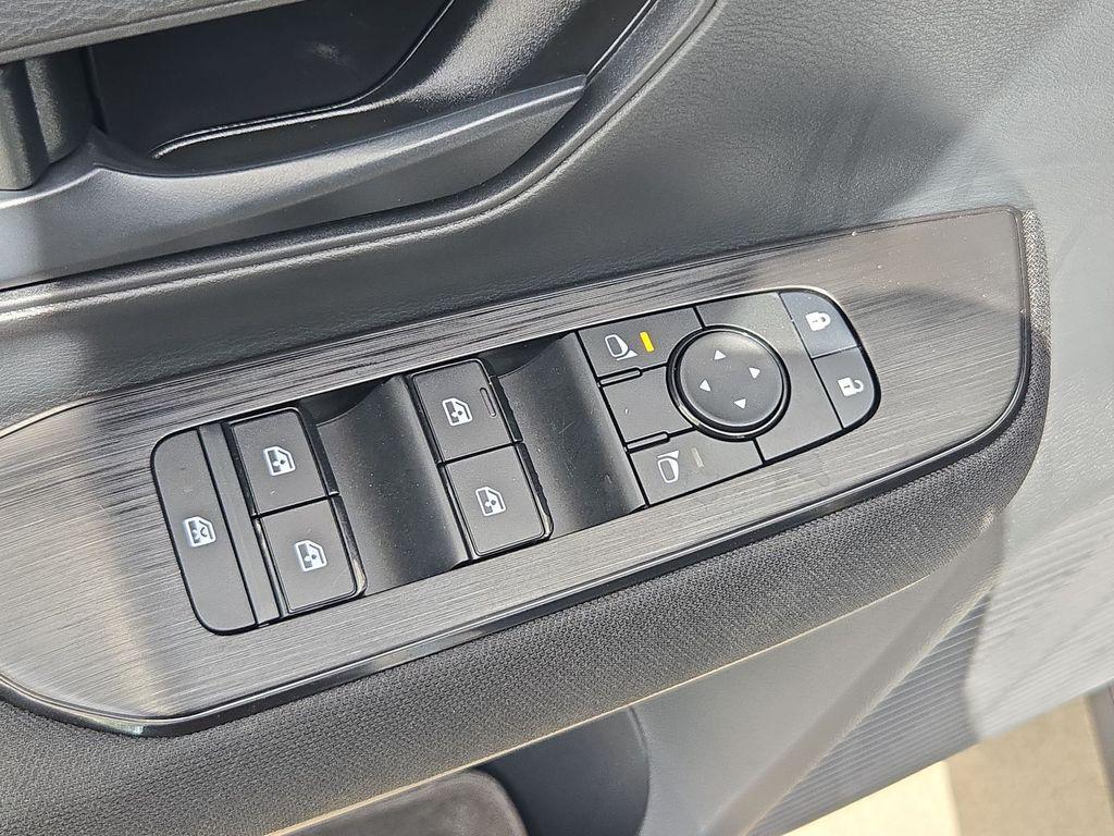 new 2027 Nissan Kicks car, priced at $24,458