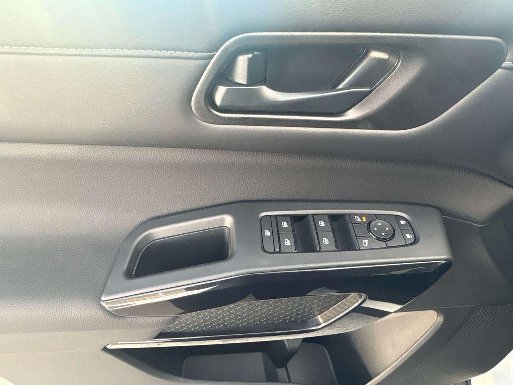 new 2026 Nissan Pathfinder car, priced at $41,675