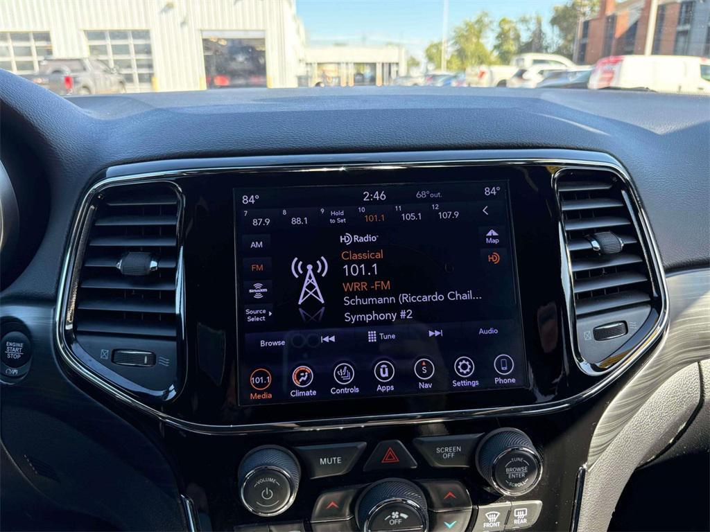 used 2020 Jeep Grand Cherokee car, priced at $14,389