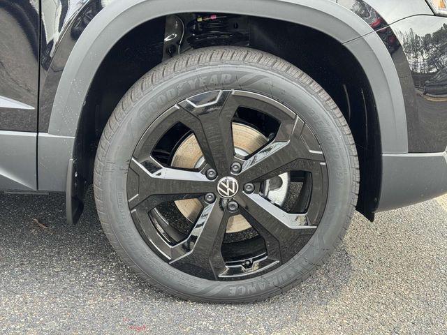 new 2025 Volkswagen Taos car, priced at $35,699
