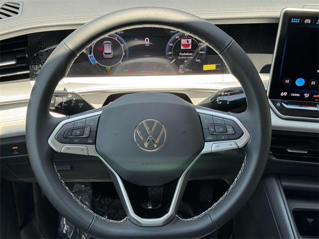 new 2025 Volkswagen Tiguan car, priced at $32,634