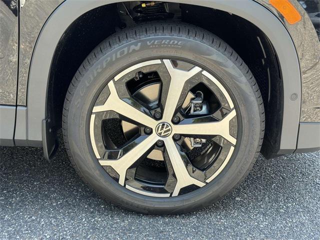 new 2025 Volkswagen Tiguan car, priced at $32,634