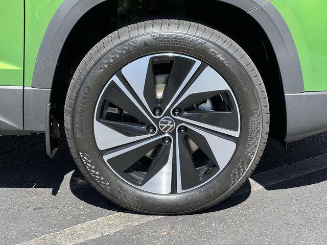 new 2025 Volkswagen Taos car, priced at $30,756
