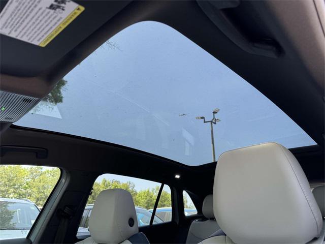 new 2025 Volkswagen ID.4 car, priced at $44,000