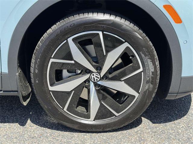 new 2025 Volkswagen ID.4 car, priced at $44,000