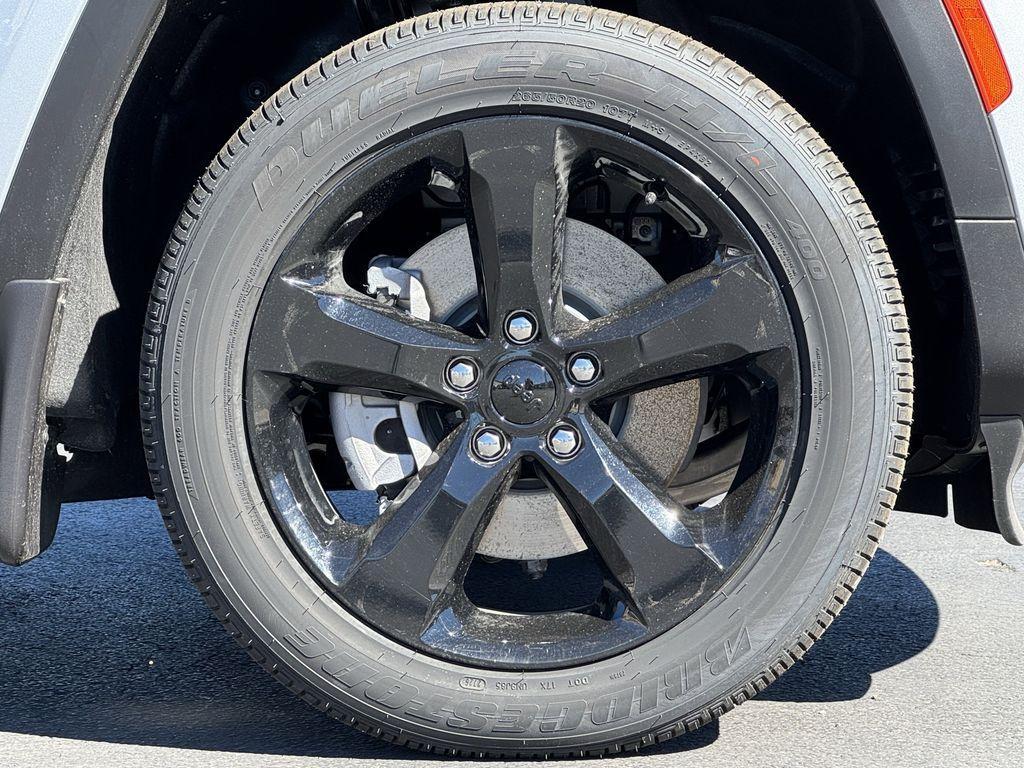 new 2025 Jeep Grand Cherokee L car, priced at $47,882