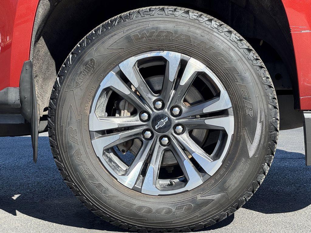 used 2015 Chevrolet Colorado car, priced at $17,984