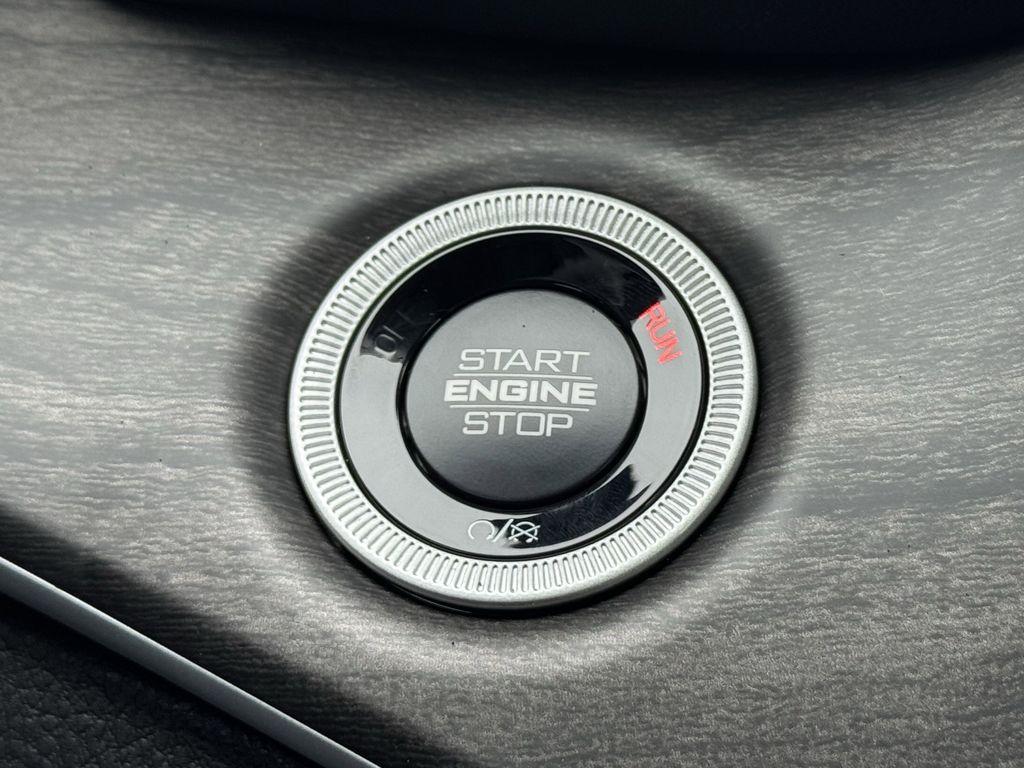 new 2025 Jeep Grand Cherokee car, priced at $51,631