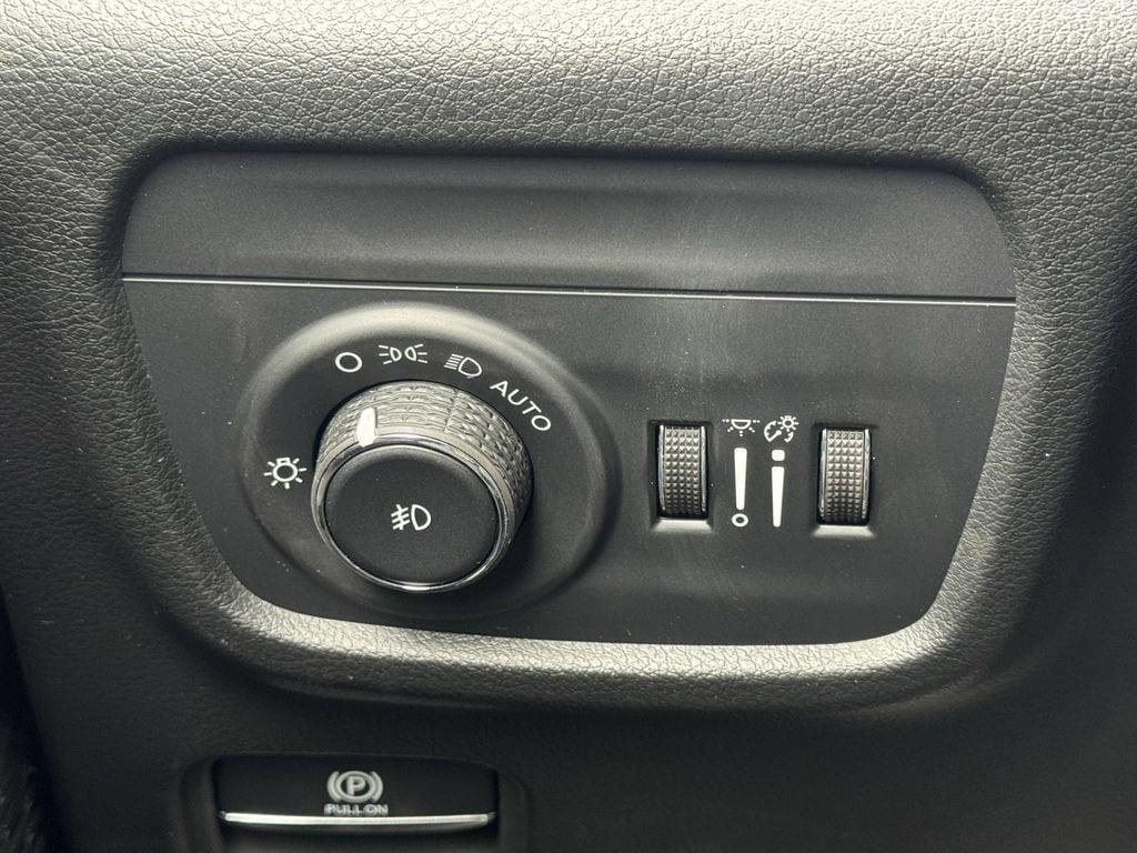 new 2025 Jeep Grand Cherokee car, priced at $51,631