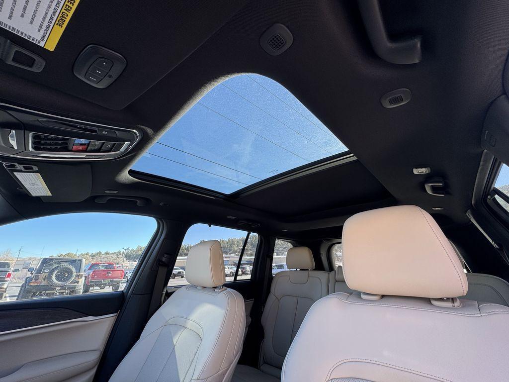 new 2025 Jeep Grand Cherokee car, priced at $51,220