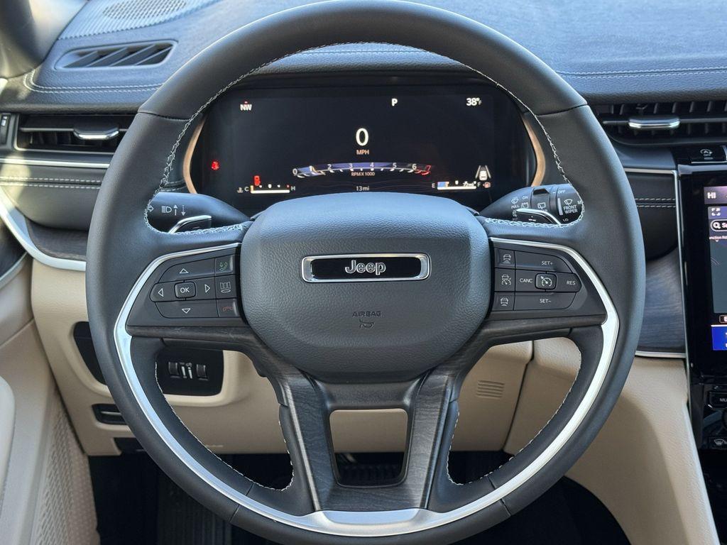 new 2025 Jeep Grand Cherokee car, priced at $51,220